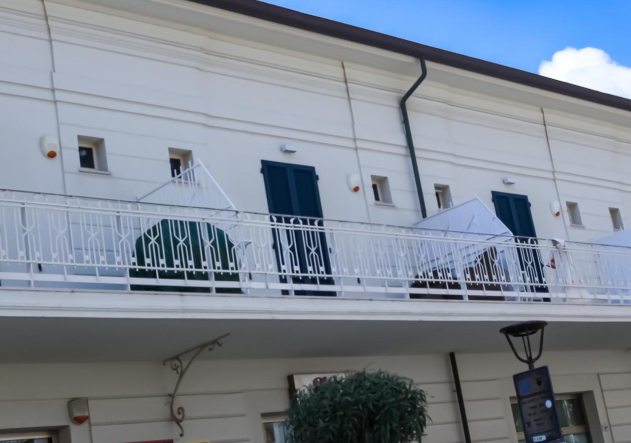 Bmp Apartment Atmosphere 1 Centrale Con Garage Riccione Extérieur photo